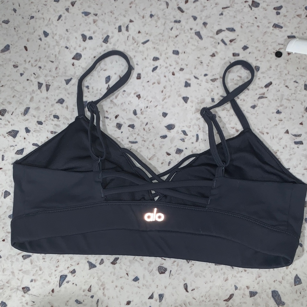 ALO Yoga sport bra - Picture 2 of 3